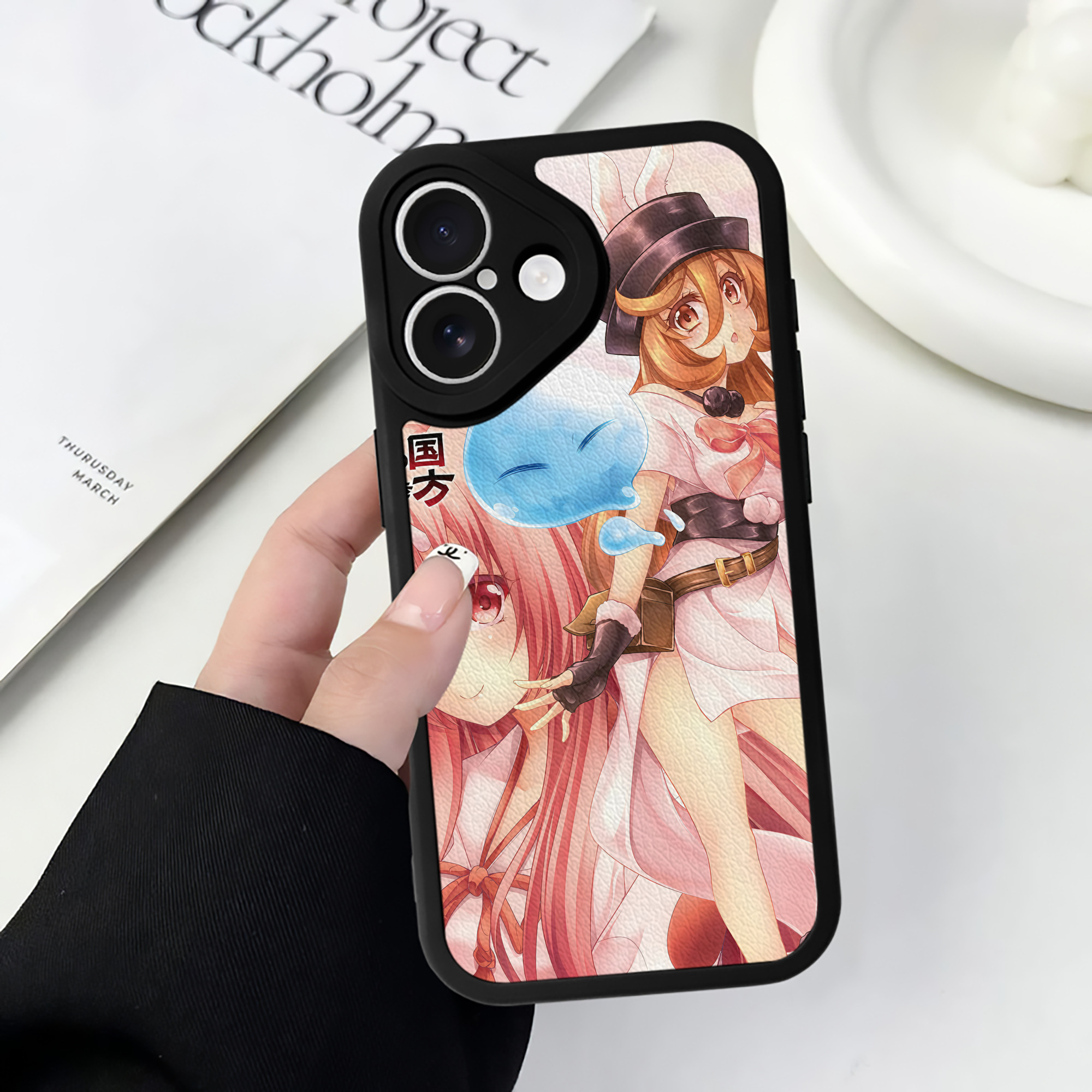 （画像用） 転スラ Regarding Reincarnated to Slime 【iPhone 16シリーズ対応】シリコンスマホケース（レザー調） 材質：シリコン
